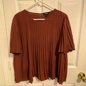 Express Pleated Top